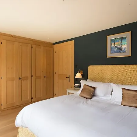 דירה Luxury Chalet In Rougemont, 5 Bedrooms & Sauna Rougemont