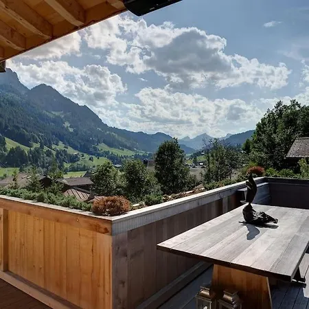 דירה Luxury Chalet In Rougemont, 5 Bedrooms & Sauna