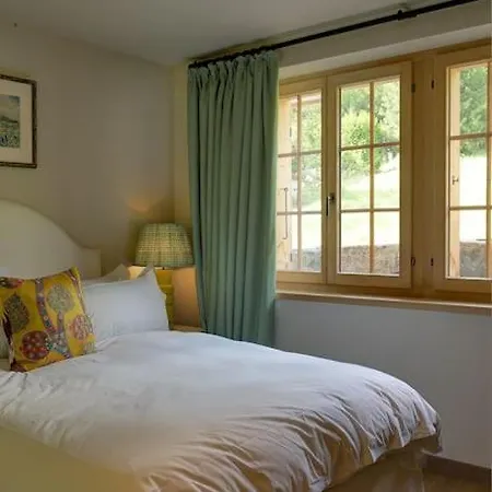 Luxury Chalet In Rougemont, 5 Bedrooms & Sauna דירה