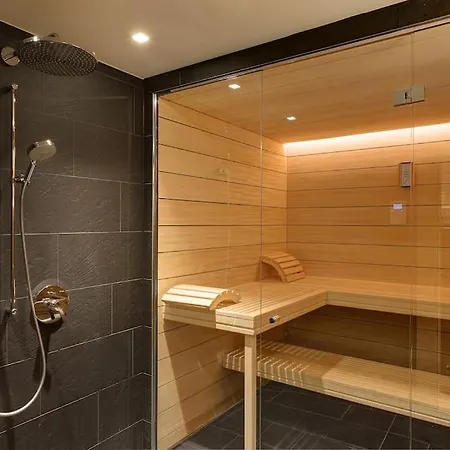 Luxury Chalet In Rougemont, 5 Bedrooms & Sauna * Rougemont